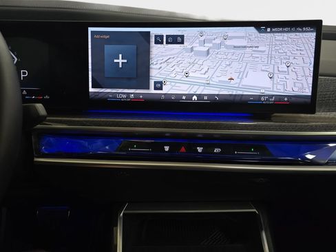 Certified 2024 BMW 740i w/ Premium Package 2 RWD image 20