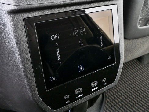 New 2026 GMC Yukon Denali Ultimate AWD/4WD image 21