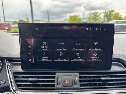 Used 2023 Audi SQ5 Premium Plus w/ Premium Plus Package AWD/4WD image 19