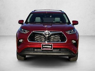 Used 2025 Toyota Highlander Limited FWD video 2