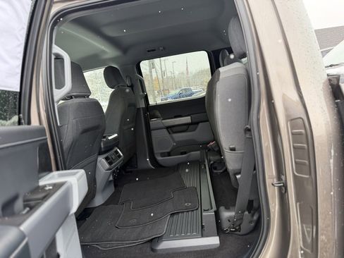 Used 2022 Ford F150 XLT w/ Equipment Group 302A High image 10