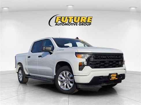 Used 2024 Chevrolet Silverado 1500 Custom image 1