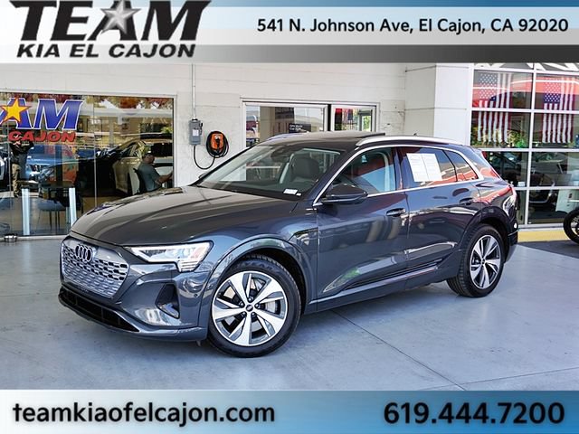 Used 2024 Audi Q8 e-tron Premium Plus AWD/4WD image 1