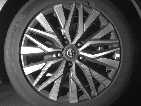 Used 2025 Nissan Altima 2.5 SV FWD image 13