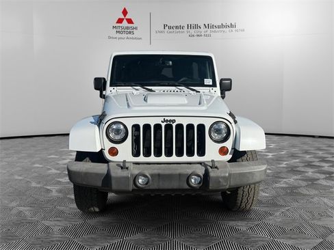 Used 2018 Jeep Wrangler Unlimited Sahara image 2