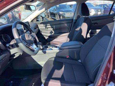 Certified 2025 Nissan Sentra SV image 15