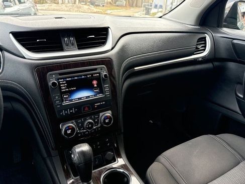 Used 2016 Chevrolet Traverse LT image 25