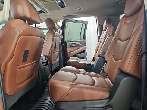 Certified 2017 Cadillac Escalade ESV Premium Luxury AWD/4WD image 19