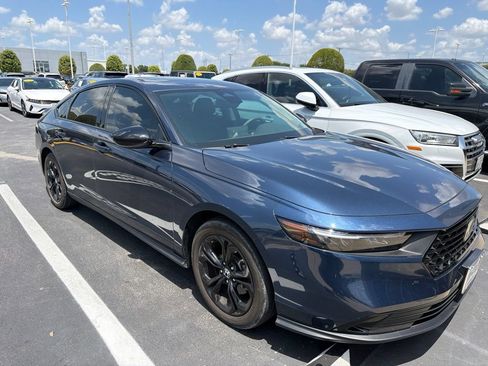 Used 2025 Honda Accord SE image 3