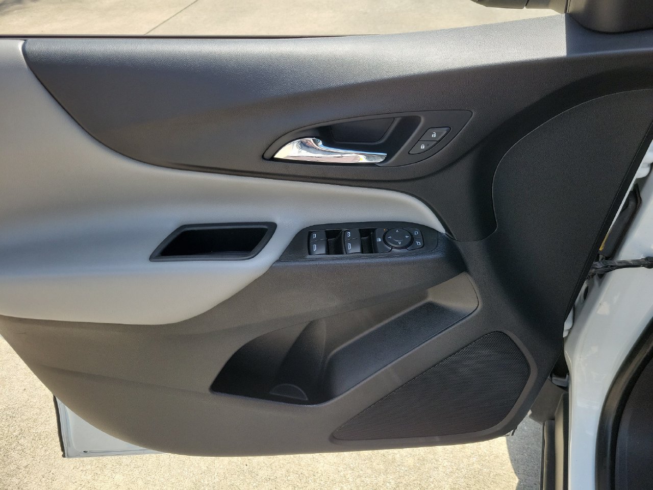 Certified 2021 Chevrolet Equinox LS w/ LS Convenience Package FWD image 12
