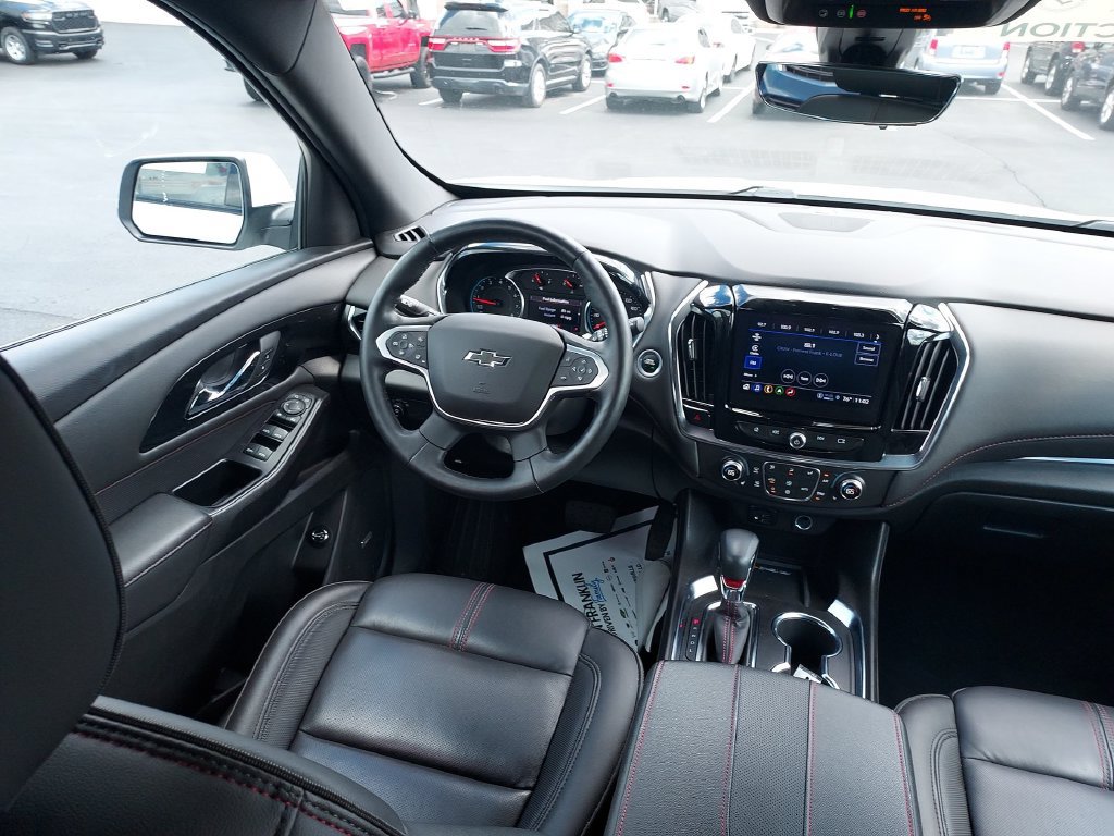 Used 2023 Chevrolet Traverse RS AWD/4WD image 17