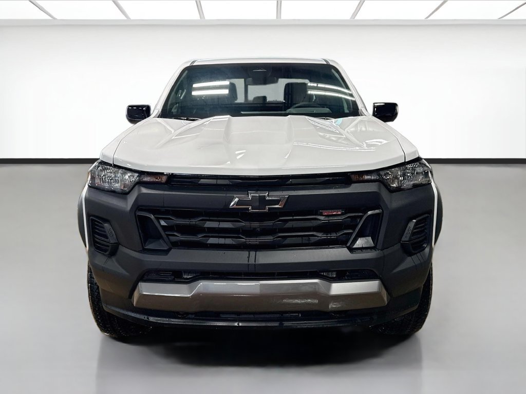 New 2026 Chevrolet Colorado Trail Boss AWD/4WD image 2