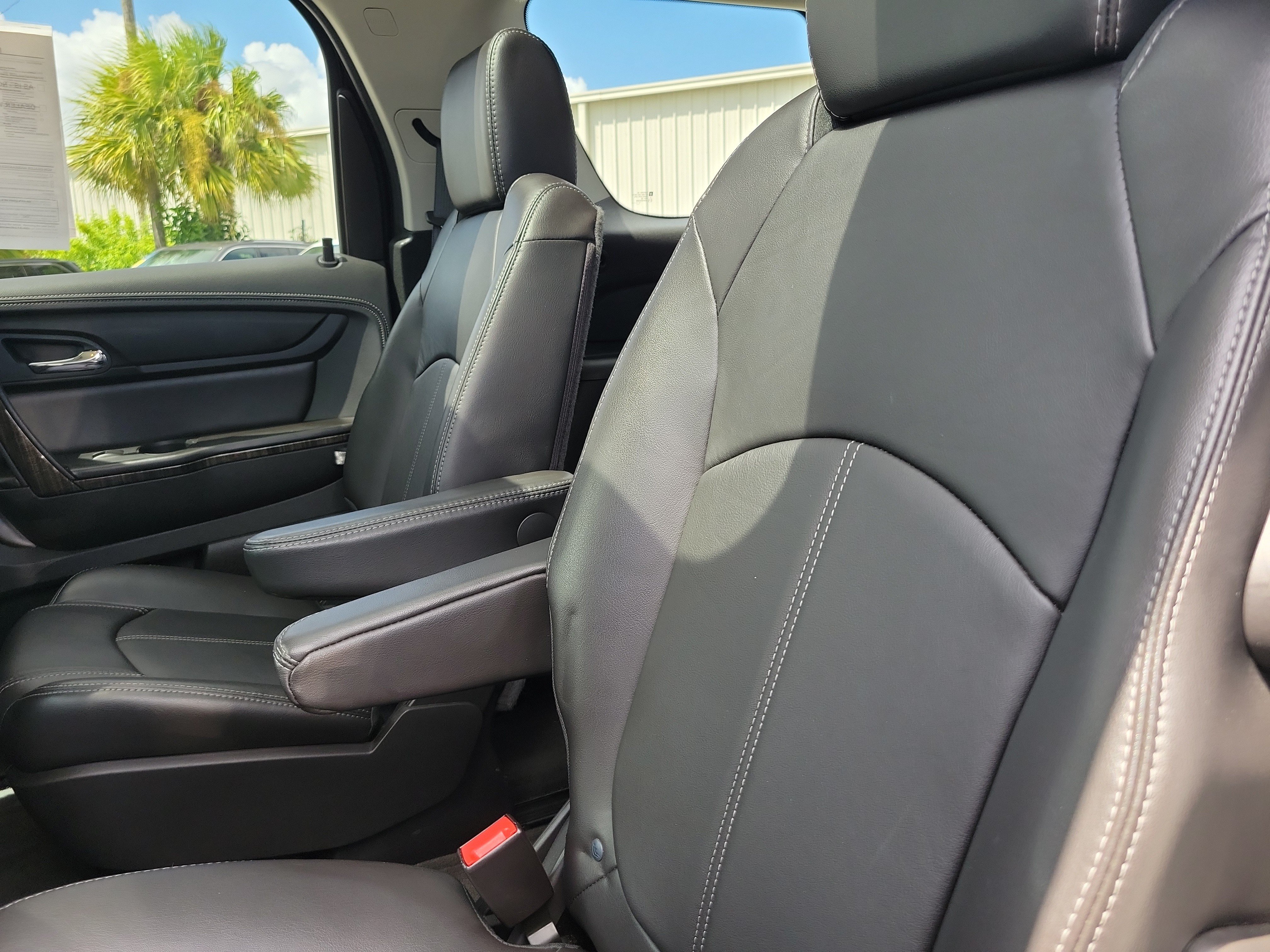 Used 2017 GMC Acadia Limited SLT AWD/4WD image 11
