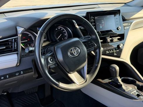 Used 2024 Toyota Camry SE FWD image 10