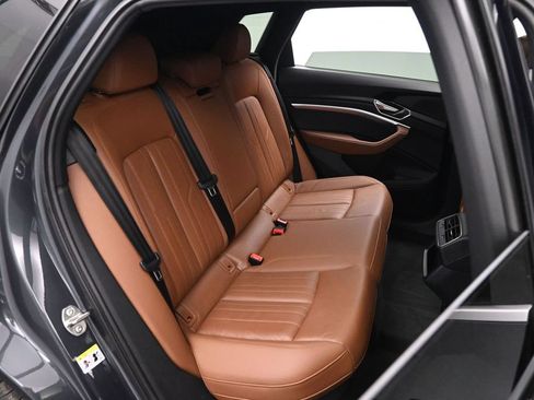 Used 2022 Audi e-tron Premium AWD/4WD image 18