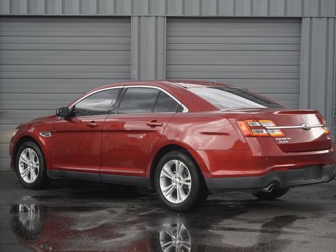 Used 2016 Ford Taurus SEL w/ Equipment Group 201A AWD/4WD image 4