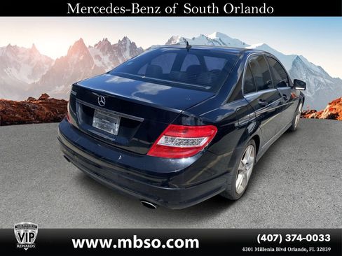 Used 2010 Mercedes-Benz C 300 Sedan image 14
