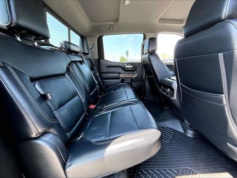 Used 2021 Chevrolet Silverado 1500 LT Trail Boss w/ Convenience Package II AWD/4WD image 16