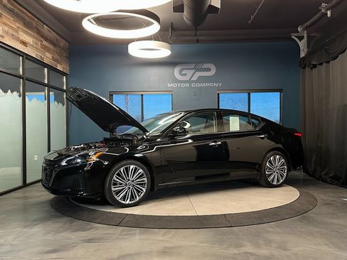 Used 2023 Nissan Altima 2.5 SL AWD/4WD image 24