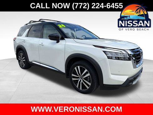 Used 2024 Nissan Pathfinder Platinum w/ Cargo Package AWD/4WD image 1