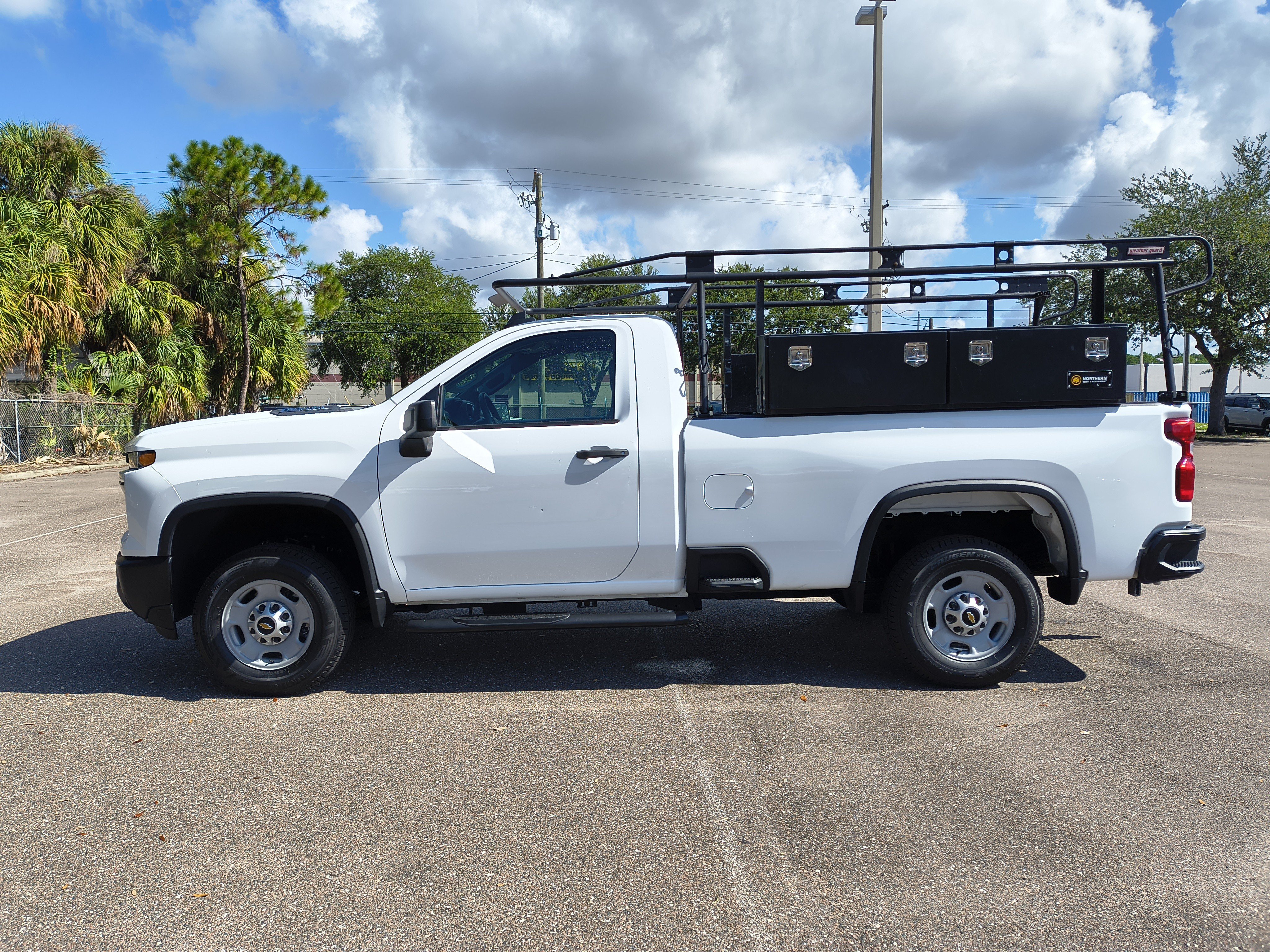 Used 2024 Chevrolet Silverado 2500 W/T w/ WT Convenience Package RWD image 2