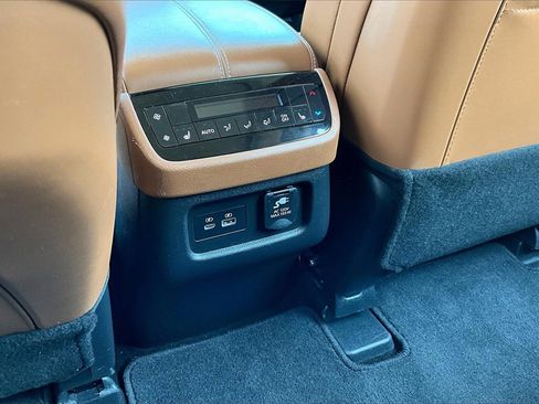 Used 2024 INFINITI QX60 Sensory w/ Vision Package image 34