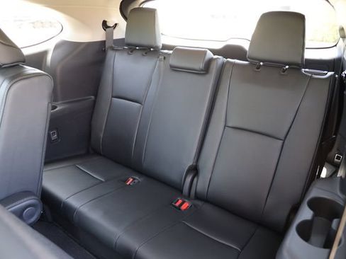 New 2026 Toyota Highlander Platinum AWD/4WD image 14