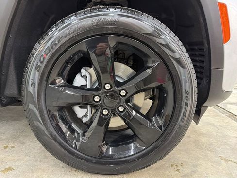 New 2026 Jeep Grand Cherokee Limited w/ Limited Altitude Package RWD image 10