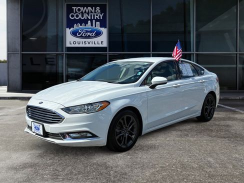 Used 2018 Ford Fusion SE w/ Equipment Group 201A FWD image 7