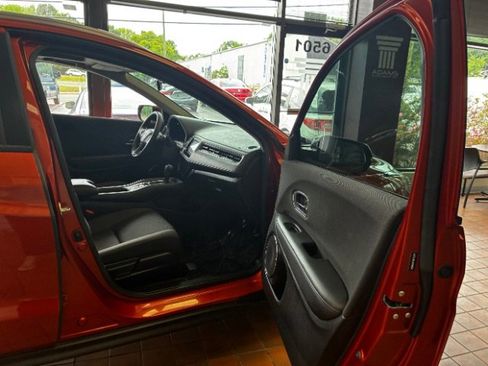 Used 2019 Honda HR-V EX image 28