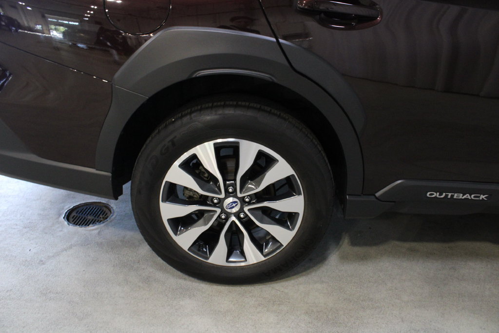 Used 2024 Subaru Outback Limited AWD/4WD image 27