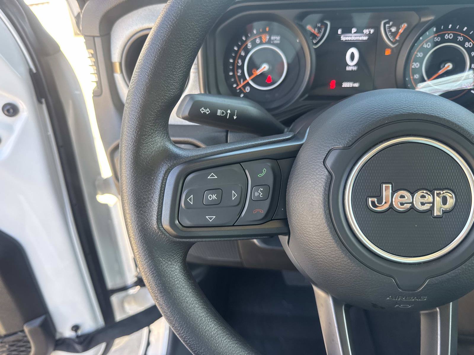 Used 2026 Jeep Gladiator Sport AWD/4WD image 22