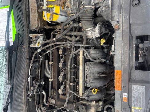 Used 2010 Ford Focus SES image 18