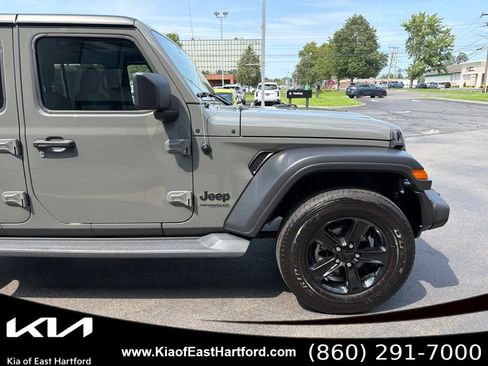 Used 2022 Jeep Wrangler Unlimited Sport AWD/4WD image 6