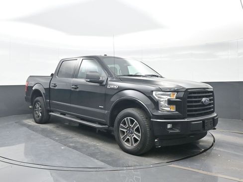 Used 2017 Ford F150 XLT w/ Equipment Group 302A Luxury image 9