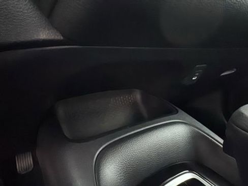 Used 2024 Toyota Corolla LE image 21