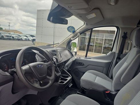 Used 2016 Ford Transit 250 130 Low Roof RWD image 19