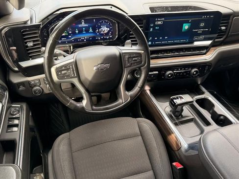 Used 2024 Chevrolet Silverado 1500 LT Trail Boss w/ Convenience Package II image 10