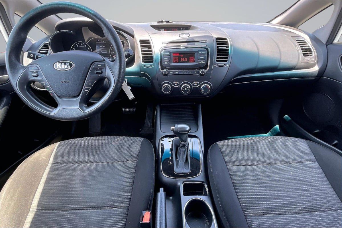 Used 2017 Kia Forte LX FWD image 16