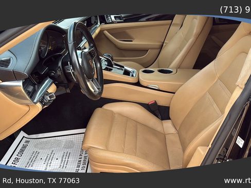 Used 2017 Porsche Panamera image 19
