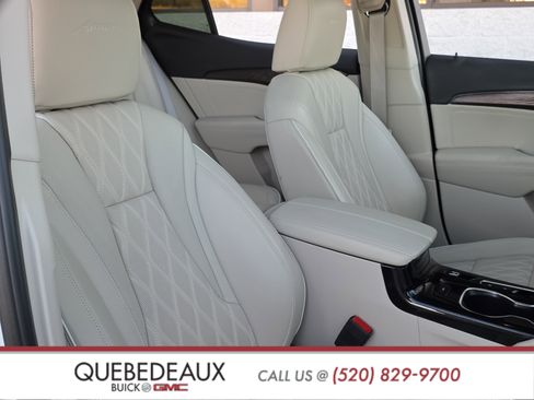 Used 2023 Buick Envision Avenir image 35