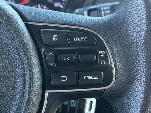 Used 2018 Kia Optima LX image 30