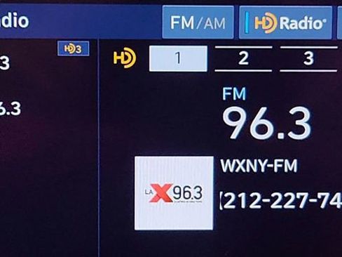 Used 2022 Hyundai Santa Fe SE image 12