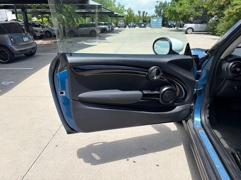 Used 2024 MINI Cooper SE FWD image 9