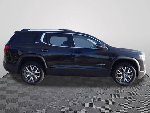 Used 2023 GMC Acadia SLT image 3