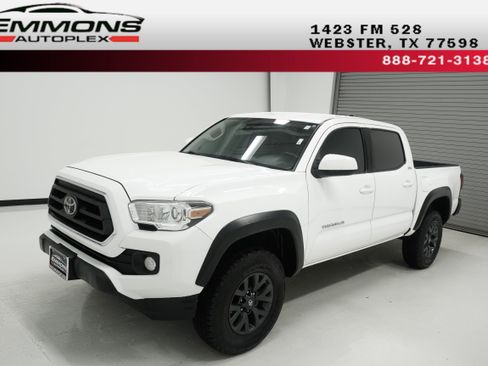 Used 2021 Toyota Tacoma SR5 w/ SR5 Appearance Package (SM) RWD image 1