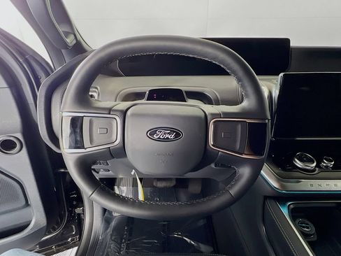 New 2026 Ford Expedition Max Platinum w/ Stealth Performance Package AWD/4WD image 8