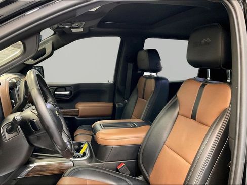 Used 2019 Chevrolet Silverado 1500 High Country w/ High Country Premium Package AWD/4WD image 23