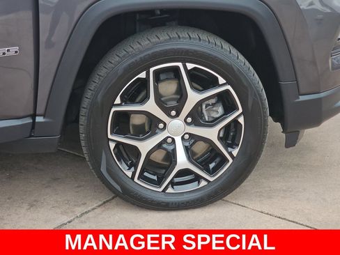 Used 2024 Jeep Compass Limited AWD/4WD image 37