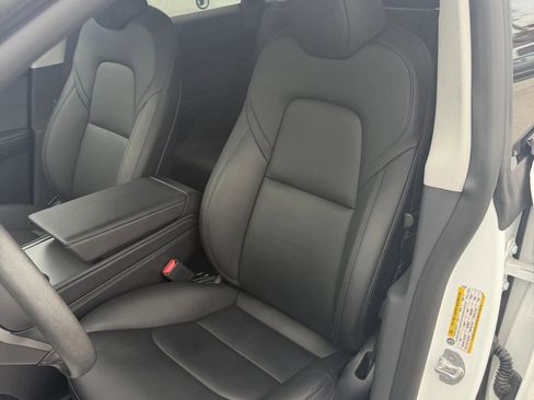 Used 2023 Tesla Model Y Long Range AWD/4WD image 6